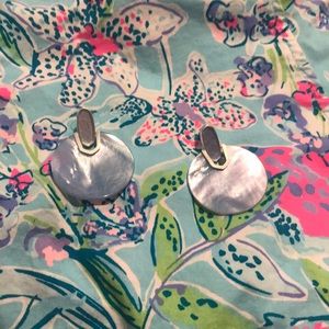 NWOT Kendra Scott Illusion Earrings